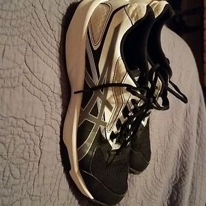 Asics Upcourt Volleyball shoes size 8